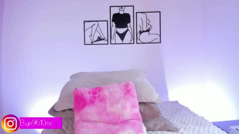 Ellie online show from 11/23/25, 06:41