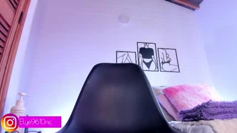 Snapshot of mcdonald_ellie chatting on 07/09/26, 09:41 Ellie online show from 07/09/26, 09:41