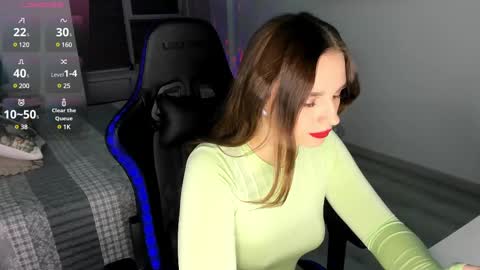 Snapshot of mcfly_11 chatting on 02/08/25, 10:51 mcfly_11 online show from 02/08/25, 10:51