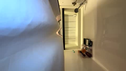 Dens cam online show from 11/07/25, 09:37