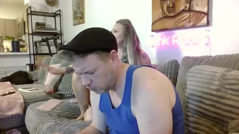 me2283 online show from 02/28/25, 12:21