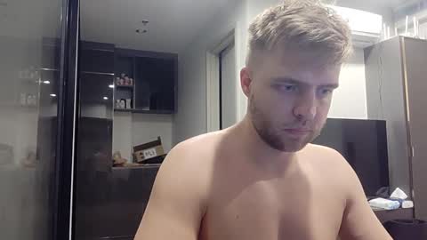 me_andfriend online show from 02/16/25, 05:04