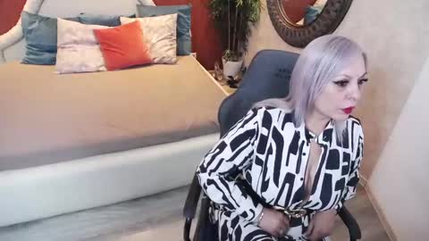 meamandax online show from 02/14/25, 11:31