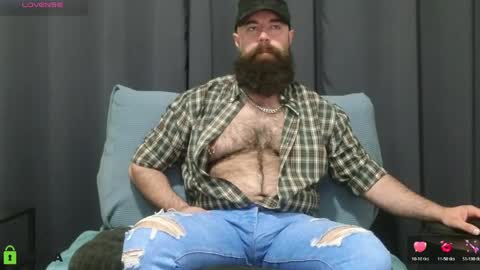 Snapshot of meaty_roll chatting on 04/24/26, 02:36 Meaty Roll online show from 04/24/26, 02:36