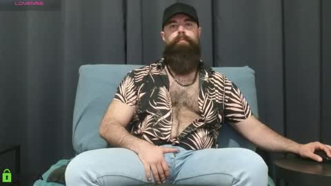 Snapshot of meaty_roll chatting on 04/27/26, 01:47 Meaty Roll online show from 04/27/26, 01:47