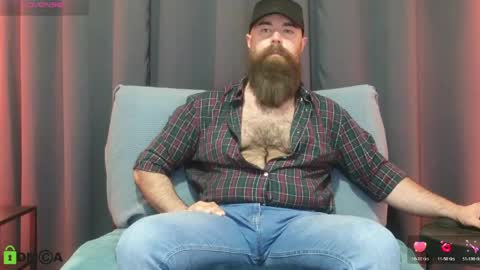 Snapshot of meaty_roll chatting on 05/05/26, 03:47 Meaty Roll online show from 05/05/26, 03:47