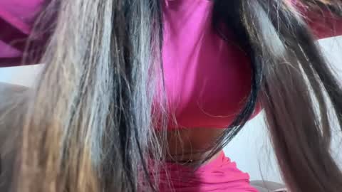 Snapshot of meclarityxxx chatting on 11/08/25, 07:12 online show from 11/08/25, 07:12