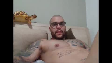Snapshot of medellindrak chatting on 04/27/26, 12:41 filippoae online show from 04/27/26, 12:41