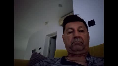 Snapshot of medeni62 chatting on 10/02/25, 05:36 medeni62 online show from 10/02/25, 05:36