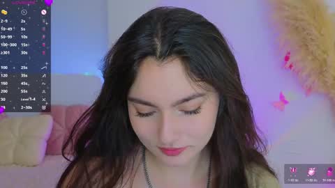 Snapshot of medina_andress chatting on 06/06/26, 12:05 Dina online show from 06/06/26, 12:05