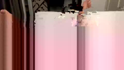 Snapshot of mediokilo69 chatting on 12/17/25, 05:30 mediokilo69 online show from 12/17/25, 05:30