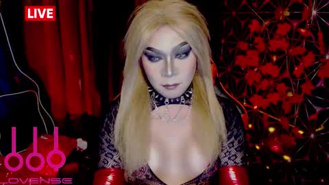 THE QUEEN ALPHA   Queen Medusa Prey online show from 11/06/25, 07:59