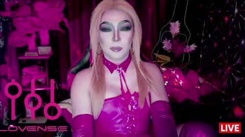 THE QUEEN ALPHA   Queen Medusa Prey online show from 02/25/26, 06:45