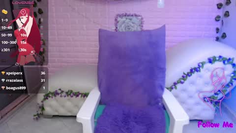 Snapshot of medussa_kat chatting on 12/02/24, 11:18 Katrina online show from 12/02/24, 11:18