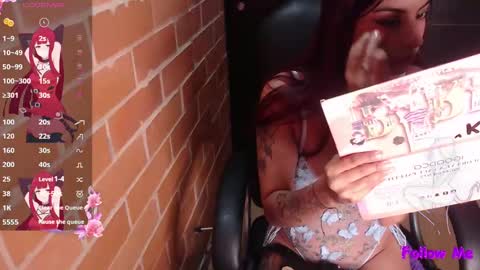 Snapshot of medussa_kat chatting on 12/23/24, 12:46 Katrina online show from 12/23/24, 12:46