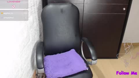 Snapshot of medussa_kat chatting on 01/10/25, 11:29 Katrina online show from 01/10/25, 11:29