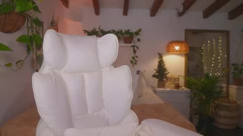 Andrea  online show from 12/17/25, 05:08