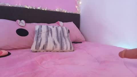 Snapshot of meegan_foxy_ chatting on 06/02/26, 01:35 Im Megan online show from 06/02/26, 01:35