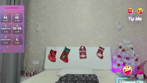 Snapshot of meegannlovee7 chatting on 12/27/24, 06:46 Megan online show from 12/27/24, 06:46