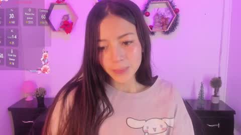 Snapshot of meelanny_ds chatting on 12/17/24, 05:51   online show from 12/17/24, 05:51