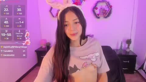 Snapshot of meelanny_ds chatting on 12/17/24, 08:56   online show from 12/17/24, 08:56