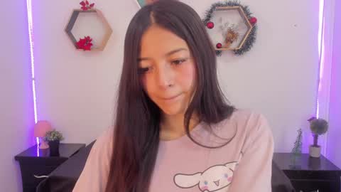 Snapshot of meelanny_ds chatting on 12/23/24, 04:55   online show from 12/23/24, 04:55