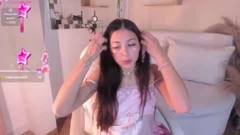 Snapshot of meelanny_ds chatting on 02/23/25, 09:22   online show from 02/23/25, 09:22