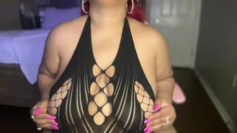 Snapshot of meetsouthernpeach chatting on 01/05/25, 08:10 Southern Peach online show from 01/05/25, 08:10