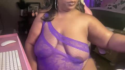 Snapshot of meetsouthernpeach chatting on 11/02/25, 07:27 Southern Peach online show from 11/02/25, 07:27