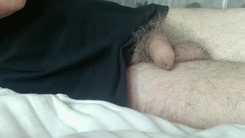 meforu21 online show from 10/16/25, 02:07