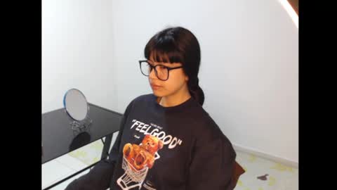 Snapshot of meg4nmiau chatting on 04/25/26, 10:18 Meg4n Miauuuu online show from 04/25/26, 10:18