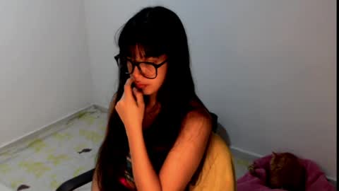 Snapshot of meg4nmiau chatting on 05/19/26, 11:27 Meg4n Miauuuu online show from 05/19/26, 11:27