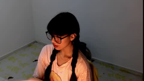 Snapshot of meg4nmiau chatting on 05/27/26, 02:03 Meg4n Miauuuu online show from 05/27/26, 02:03