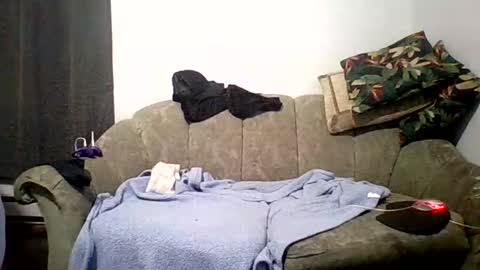 Snapshot of megaloxuan chatting on 02/17/26, 05:26 Rockloud online show from 02/17/26, 05:26