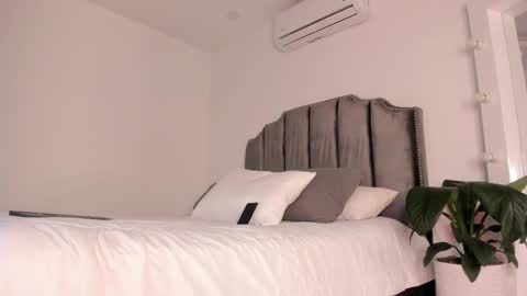 Snapshot of megan__88 chatting on 03/03/25, 01:31 megan online show from 03/03/25, 01:31