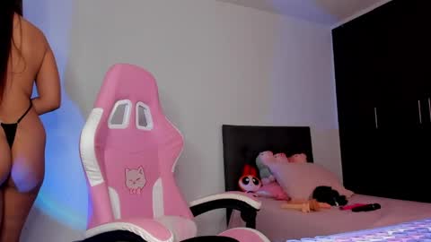 Snapshot of megan__blue chatting on 06/05/26, 09:09 Megan online show from 06/05/26, 09:09