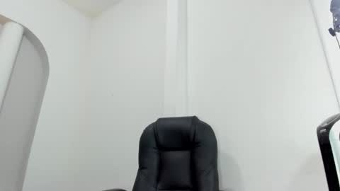 megan__monroe online show from 12/03/25, 09:46