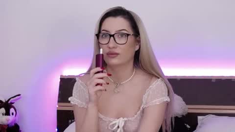 Snapshot of megan_blazee chatting on 01/16/25, 12:02 Megan Blazee  online show from 01/16/25, 12:02