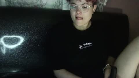 Megan and sophi online show from 12/22/24, 08:16