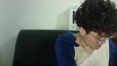 Megan and sophi online show from 03/02/25, 08:16