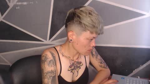 Megan and sophi online show from 02/19/26, 09:00