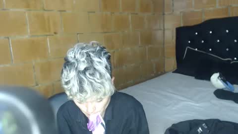 Megan and sophi online show from 04/15/26, 02:40