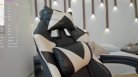 MEGAN COOPER online show from 12/01/25, 07:08