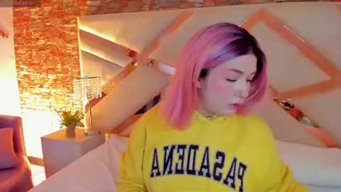 Snapshot of megan_devon chatting on 07/13/26, 12:30 online show from 07/13/26, 12:30