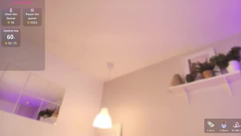 Snapshot of megan_dh chatting on 10/08/25, 08:28 Megan online show from 10/08/25, 08:28