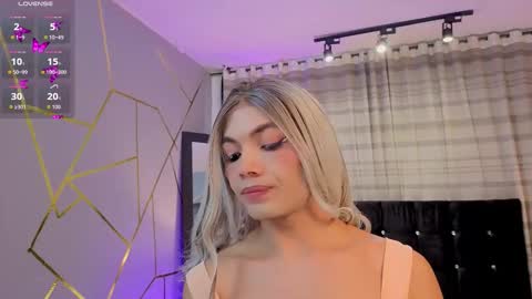 megan do santos online show from 12/17/25, 08:48