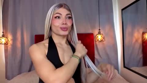 megan do santos online show from 03/23/26, 08:13