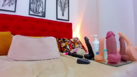 Megan online show from 03/10/25, 05:54