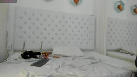 Snapshot of megan_hally chatting on 04/25/26, 01:41 Megan online show from 04/25/26, 01:41