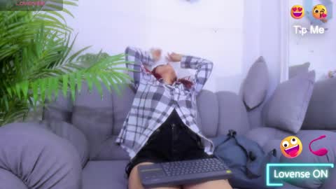 Snapshot of megan_hally chatting on 05/30/26, 11:18 Megan online show from 05/30/26, 11:18